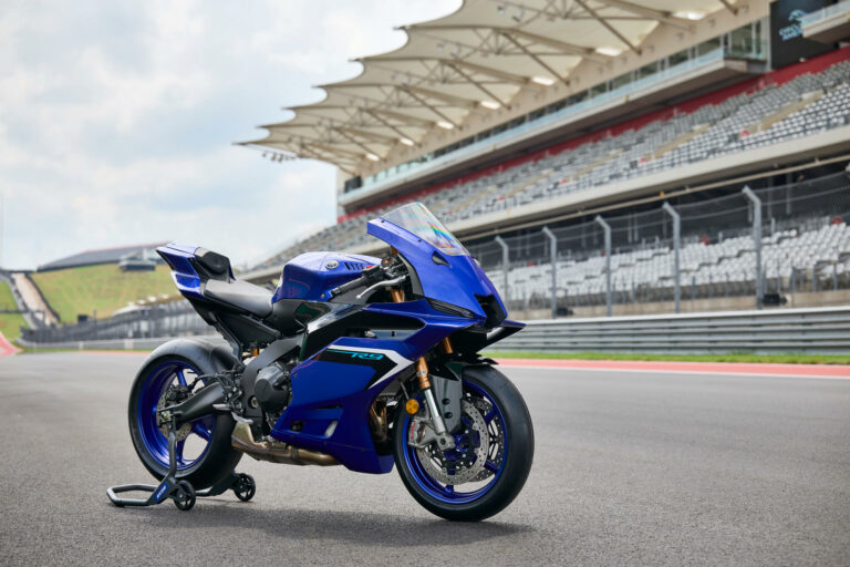 Yamaha R9